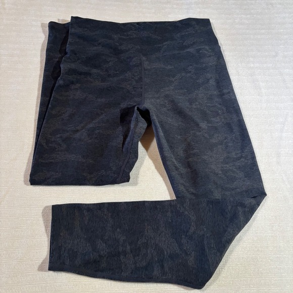 Vuori Pants - Vuori Daily Leggings Charcoal Camo High Rise Yoga Pants VW444 Womens L